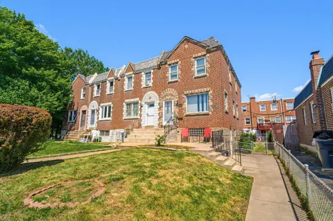 6606 Jackson St, Philadelphia, PA 19135