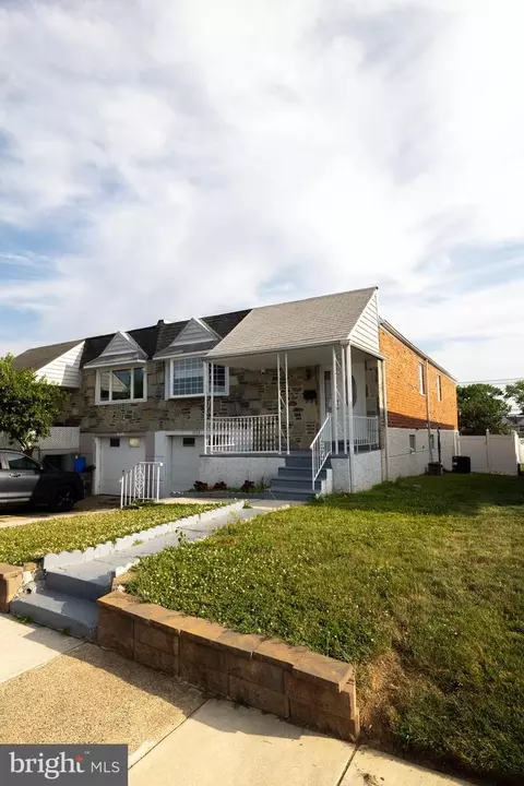 1928 President St, Philadelphia, PA 19115