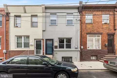 2422 S Juniper St, Philadelphia, PA 19148