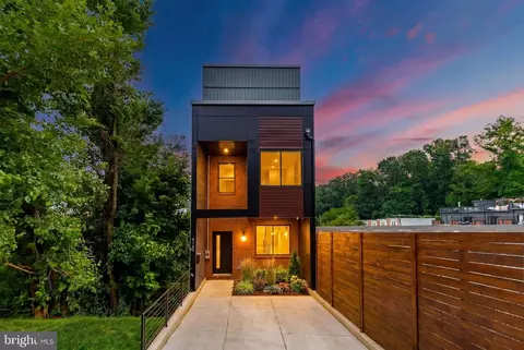 4748 Sheldon St, Philadelphia, PA 19127