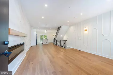 4748 Sheldon St, Philadelphia, PA 19127