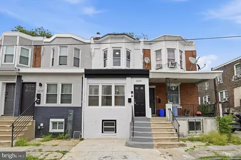 2239 S Hobson St, Philadelphia, PA 19142