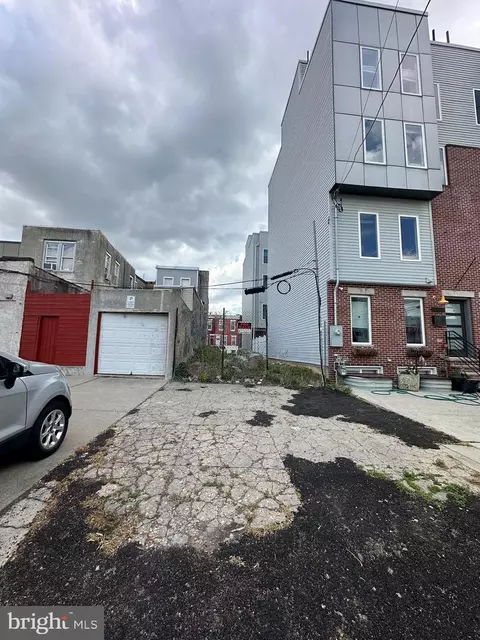 2005 S 4th St, Philadelphia, PA 19148