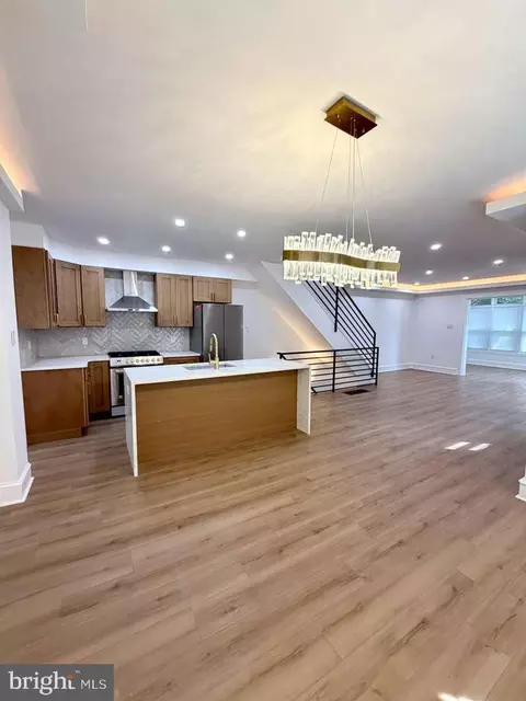 4216 Decatur St, Philadelphia, PA 19136