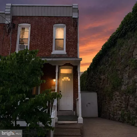 216 East St, Philadelphia, PA 19128