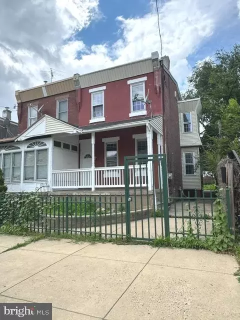 6720 Tulip St, Philadelphia, PA 19135