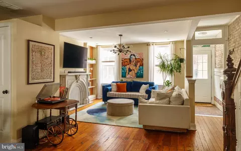705 Manton St, Philadelphia, PA 19147