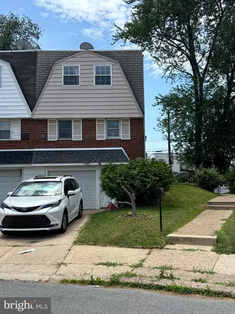 9009 Eastview St, Philadelphia, PA 19152