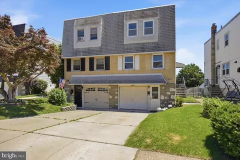 9955 Bridle Rd, Philadelphia, PA 19115