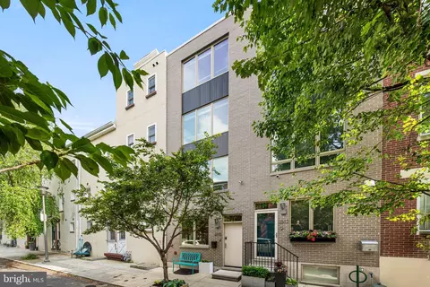 2310 Naudain St, Philadelphia, PA 19146