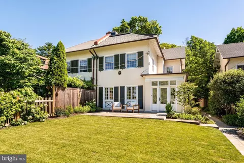 8713 Shawnee St, Philadelphia, PA 19118