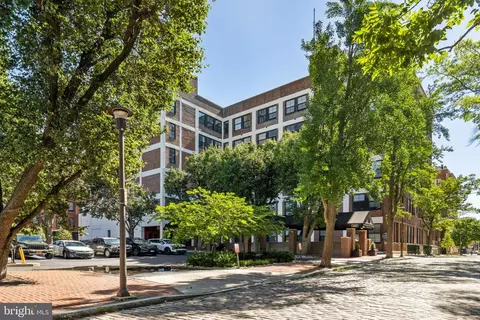 315 New St #618, Philadelphia, PA 19106