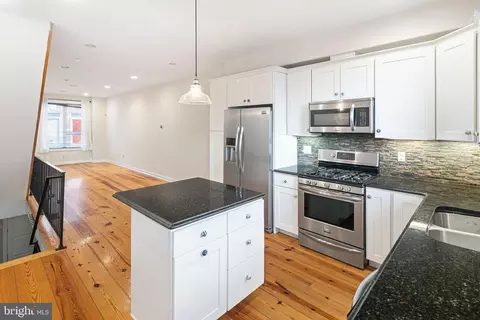 1322 S Chadwick St, Philadelphia, PA 19146