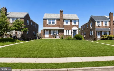 1313 Friendship St, Philadelphia, PA 19111