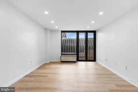 1420 Locust St #9R, Philadelphia, PA 19102