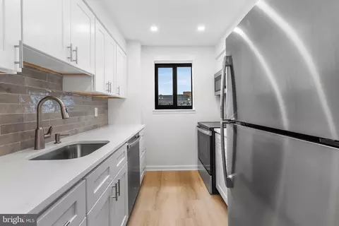 1420 Locust St #9R, Philadelphia, PA 19102