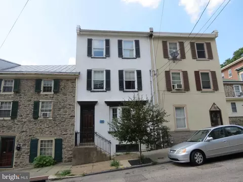 138 Rector St, Philadelphia, PA 19127