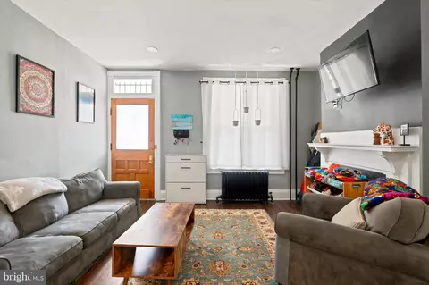 1524 N Myrtlewood St, Philadelphia, PA 19121
