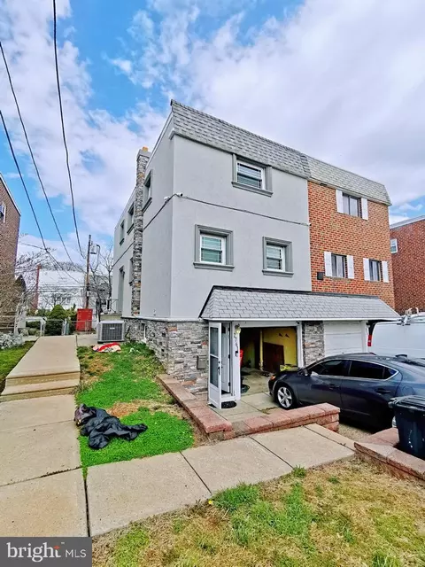 2761 Mower St, Philadelphia, PA 19152