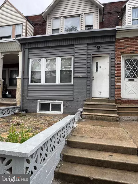 2512 S 61st St, Philadelphia, PA 19142