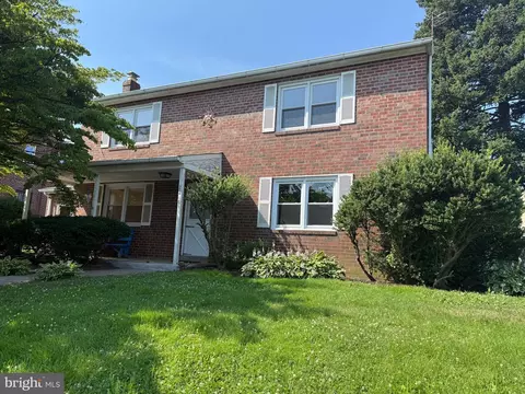 2210 Fuller St, Philadelphia, PA 19152