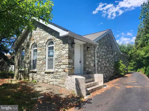 9956 00 Haldeman Ave, Philadelphia, PA 19115