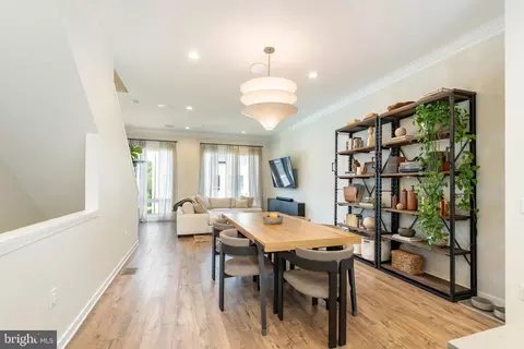 3112 Pierview Ln, Philadelphia, PA 19125