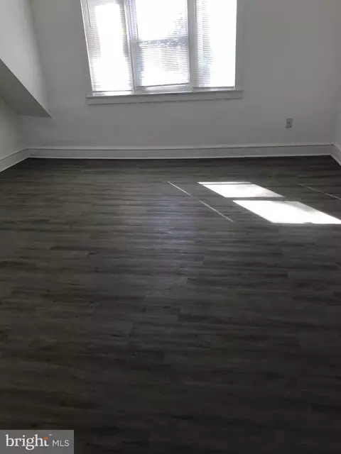 4832 E Roosevelt Blvd, Philadelphia, PA 19124