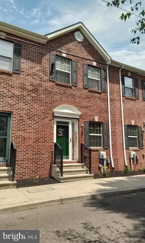 2541 Pickwick St, Philadelphia, PA 19134