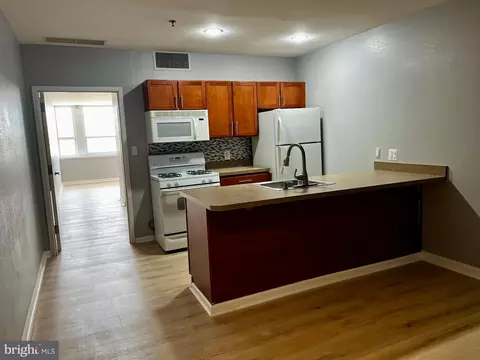 1100 Vine St #P203, Philadelphia, PA 19107