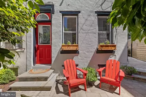 2123 Fitzwater St, Philadelphia, PA 19146