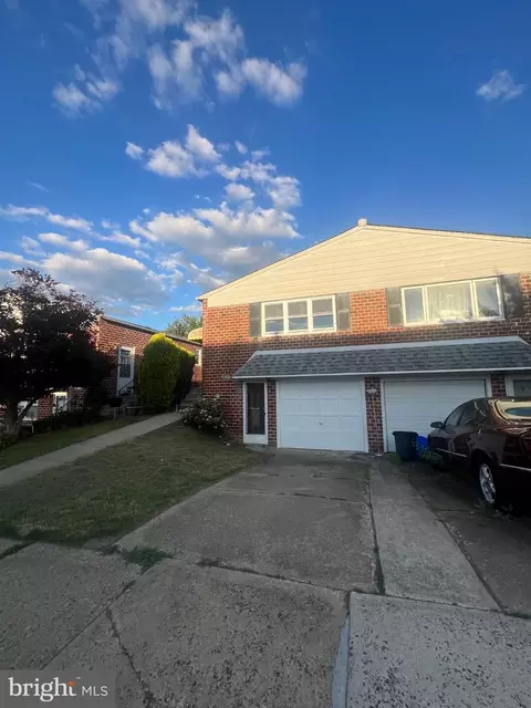 8425 Ridgeway St, Philadelphia, PA 19111