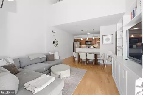 1 Academy Cir #313, Philadelphia, PA 19146