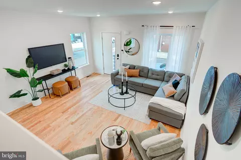 2480 Emerald St, Philadelphia, PA 19125