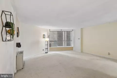 226 W Rittenhouse Sq #1702, Philadelphia, PA 19103