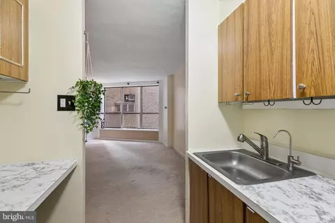 226 W Rittenhouse Sq #1702, Philadelphia, PA 19103