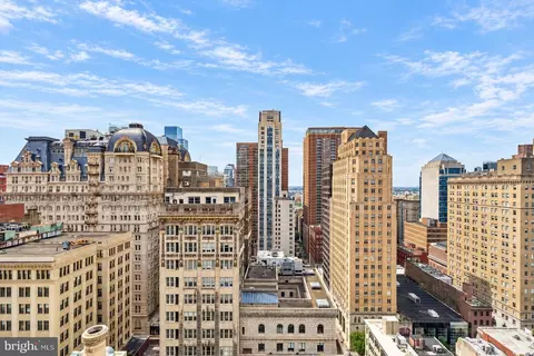 111 S 15th St #1803, Philadelphia, PA 19102