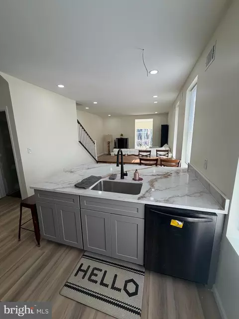 647 Kerper St, Philadelphia, PA 19111