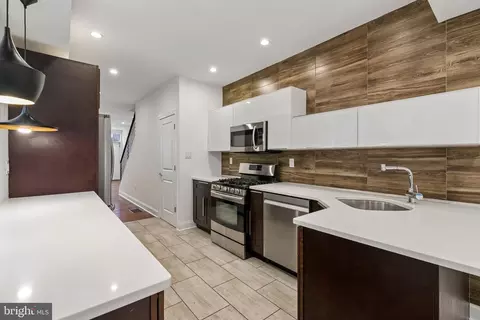 1818 S 4th St, Philadelphia, PA 19148