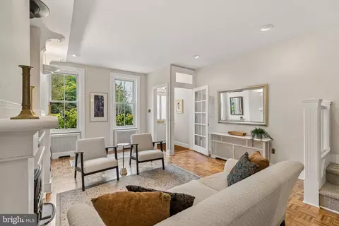 726 Fitzwater St, Philadelphia, PA 19147