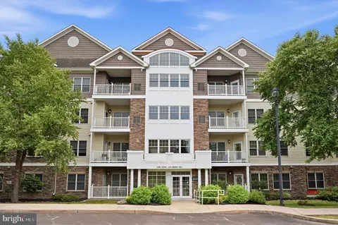 200 Ernest Way #236, Philadelphia, PA 19111