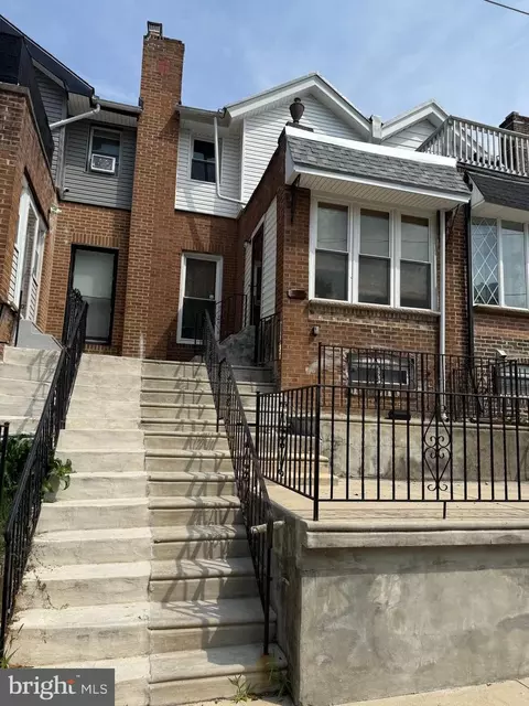 6067 Cedarhurst St, Philadelphia, PA 19143