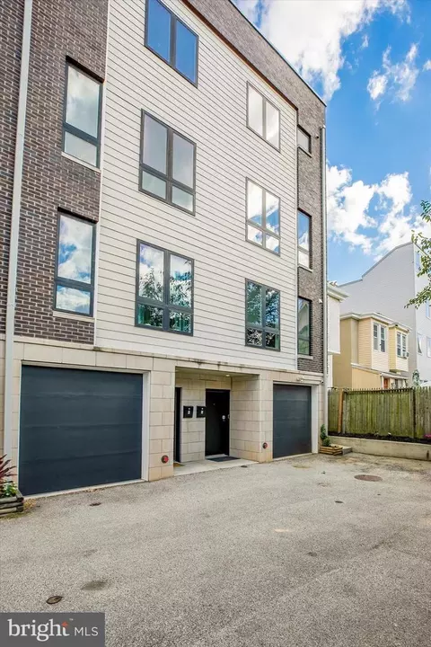 3831 Terrace St #I, Philadelphia, PA 19128