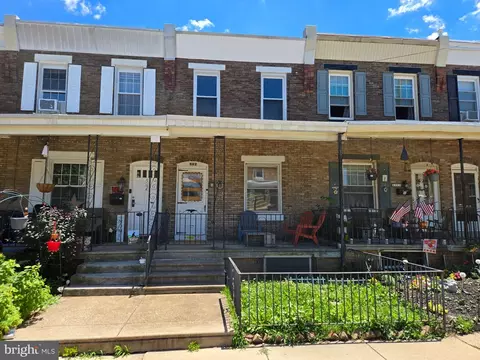 562 Martin St, Philadelphia, PA 19128