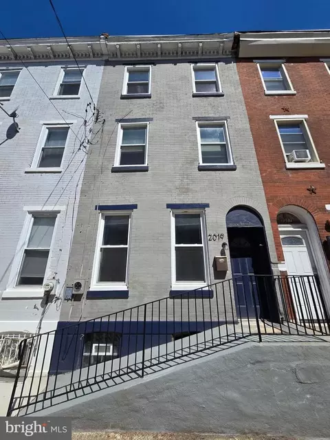2019 W Oxford St, Philadelphia, PA 19121