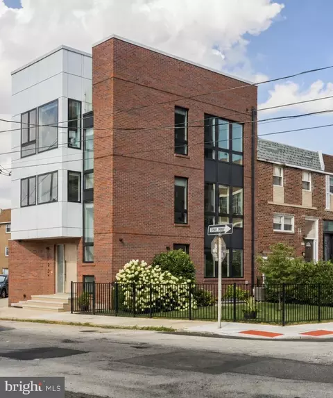 527 Brown St, Philadelphia, PA 19123