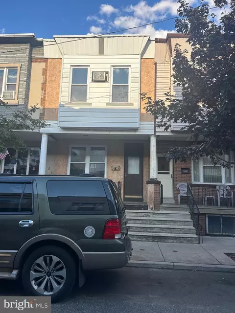 2429 S Lawrence St, Philadelphia, PA 19148