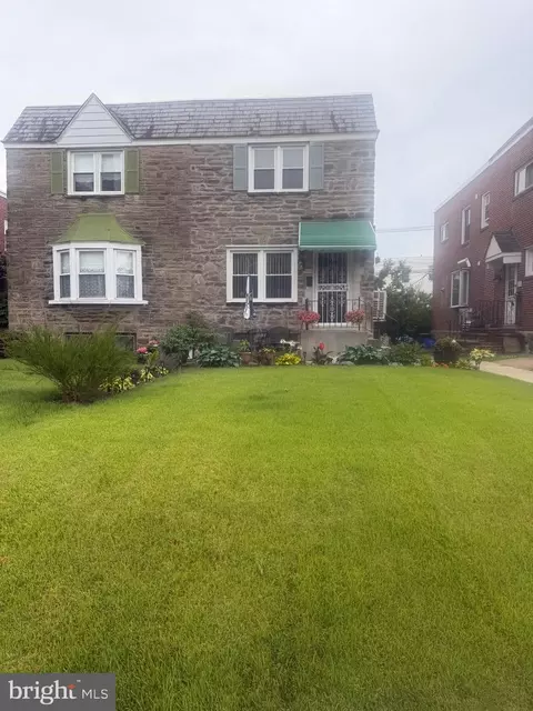 2004 Vista St, Philadelphia, PA 19152