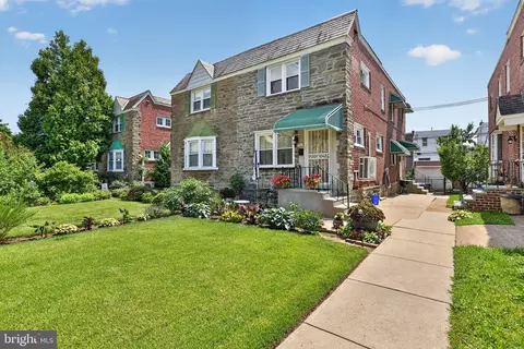 2004 Vista St, Philadelphia, PA 19152