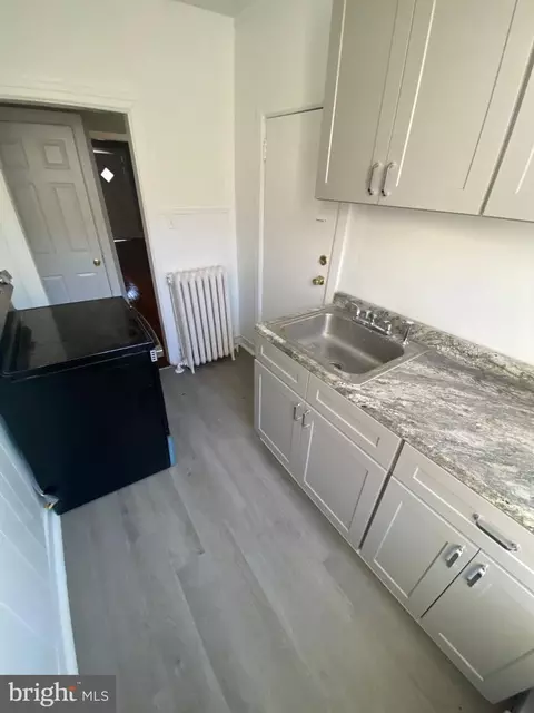 5205 Glenloch St, Philadelphia, PA 19124